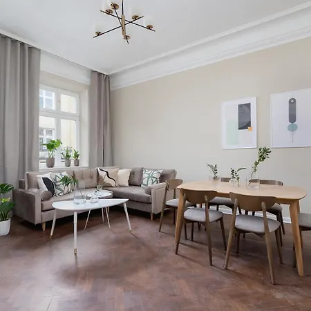 3 Bedroom Apartment With The Balcony - Rejtana 10 Krakau Exterior foto