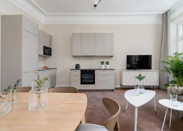 3 Bedroom Apartment With The Balcony - Rejtana 10